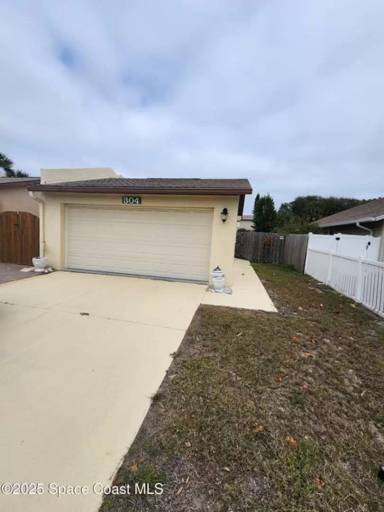 Main picture of 304 Wilson Ave