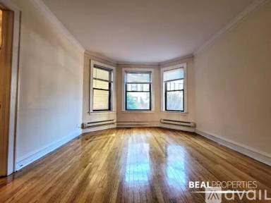 Main picture of 1117 W Oakdale Ave