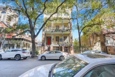 Main picture of 112 E Harris St