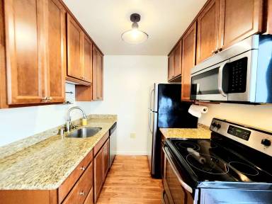 Main picture of 1320 El Camino Real