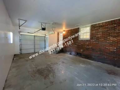 Main picture of 48 Hillview Dr