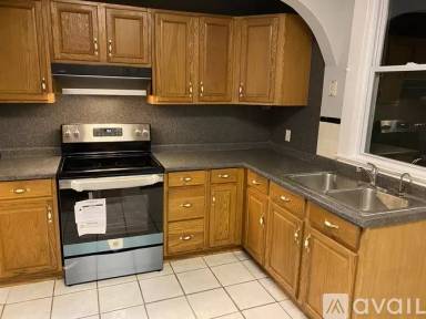 Main picture of 605 Larch St