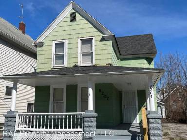 Main picture of 8207 Goodman Ave