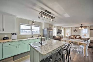 Main picture of 324 Deer Rd