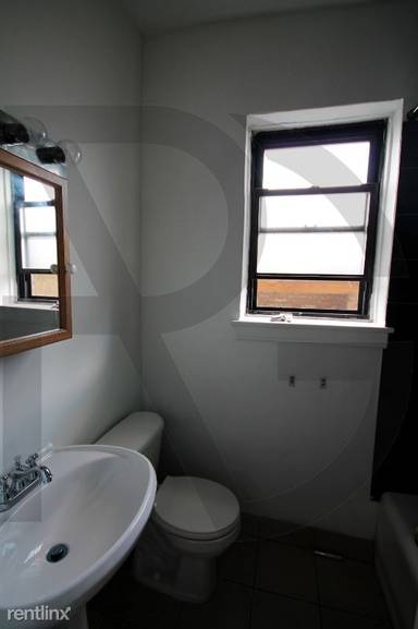 Main picture of 4851 N Damen Ave