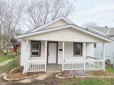 Main picture of 1610 S Harris Ave