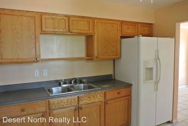 Main picture of 2943 E Granada Rd