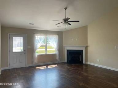 Main picture of 233 Breakwater Dr
