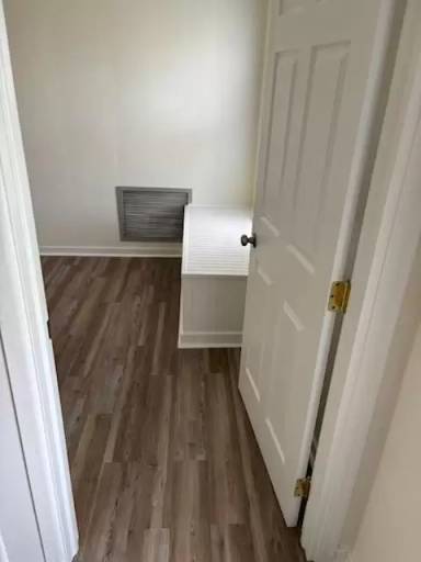 Main picture of 129 Chess St