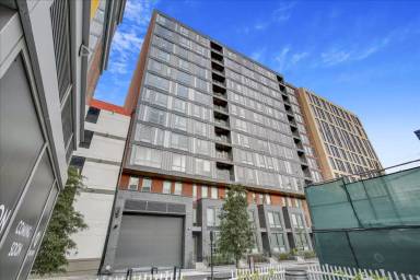Main picture of 1221 Van Apartments
