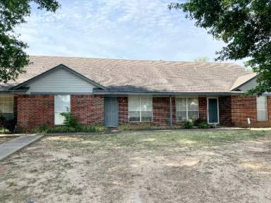 Main picture of 1221 Jeannie Ln