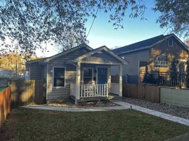 Main picture of 1025 49th St NE