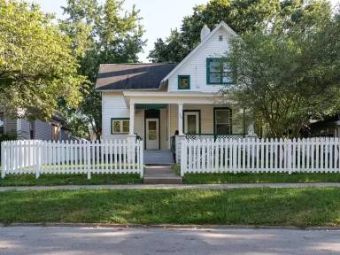 Main picture of 906 W Taylor St