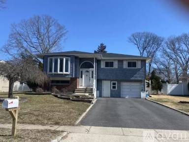 Main picture of 135 S Plaisted Ave