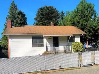 Main picture of 4447 46th Ave SW