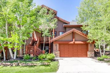 Main picture of 3430 Cedar Dr