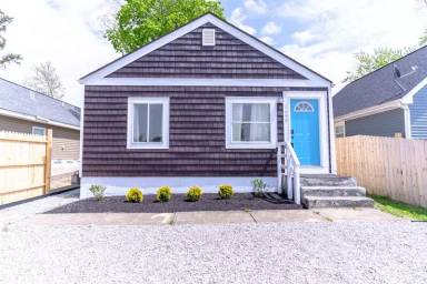 Main picture of 1690 Jefferson Ave