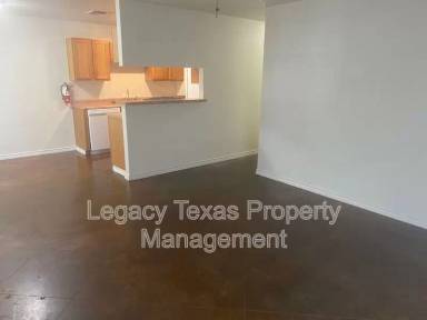 Main picture of 1322 Country Club Rd