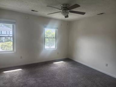 Main picture of 1810 N Main St