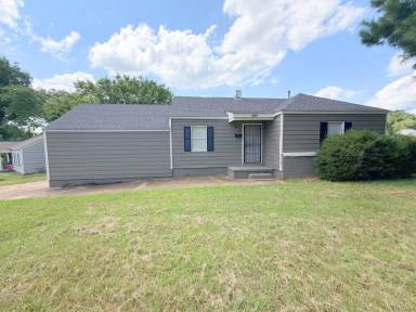 Main picture of 445 W Brooks Rd
