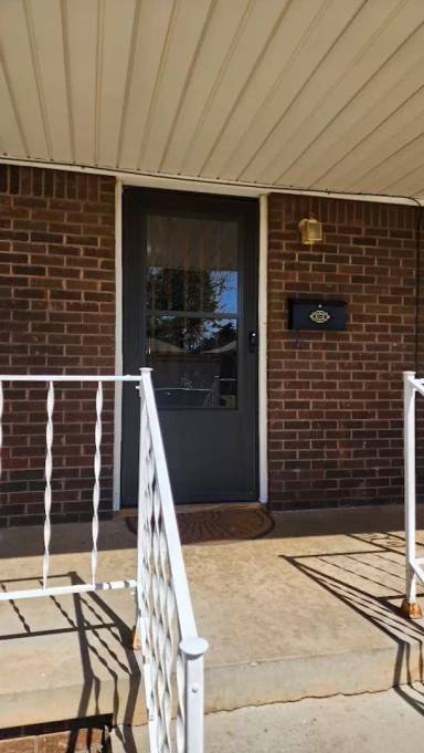 Main picture of 209 W Coe Dr