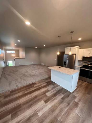 Main picture of 744 Prairie Ave