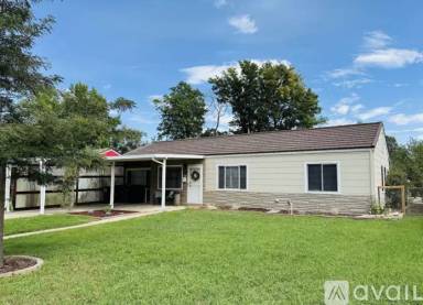 Main picture of 3020 S Forest St
