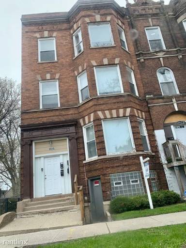 Main picture of 8915 S Exchange Ave
