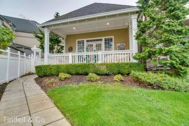 Main picture of 1333 NE Charles Ct