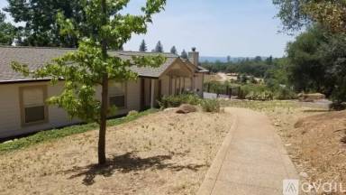 Main picture of 13423 Cement Hill Rd