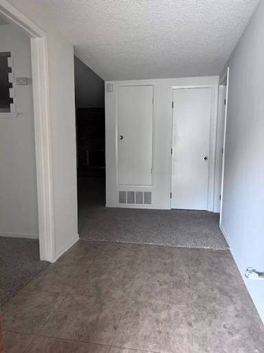 Main picture of 10012 Sully Dr