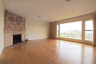 Main picture of 537 Balra Dr