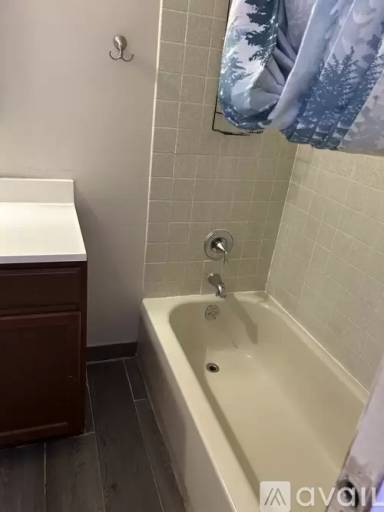 Main picture of 810 S Owens Ln