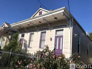 Main picture of 3327 Dumaine St