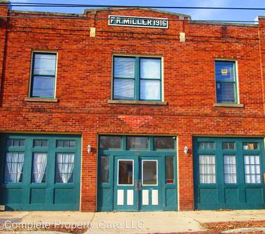 Main picture of 309 N Jefferson St