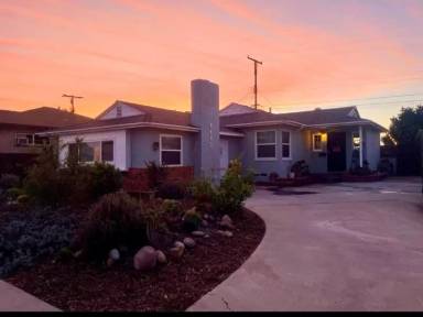 Main picture of 6462 Birchwood St