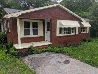 Main picture of 111 Pink Robinson Rd