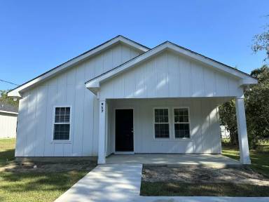 Main picture of 917 38th St E