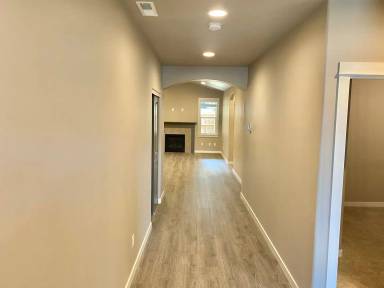 Main picture of 61357 SE Matthew St