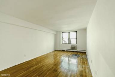 Main picture of 235 E 83rd St