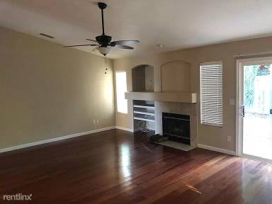 Main picture of 944 John Murray Way