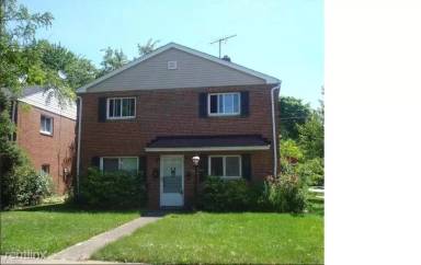 Main picture of 285 E 200th St