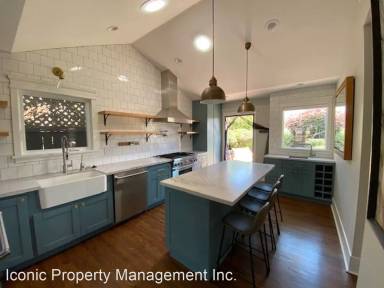 Main picture of 3327 32nd St