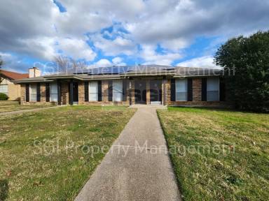 Main picture of 605 Starlinda Ct