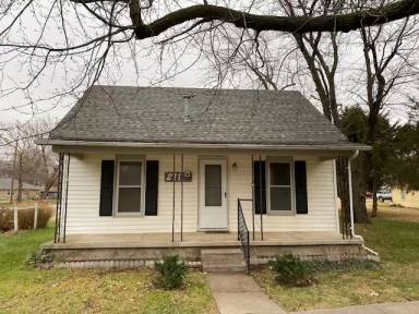 Main picture of 211 N 2nd St