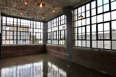 Main picture of 410 Memphis St