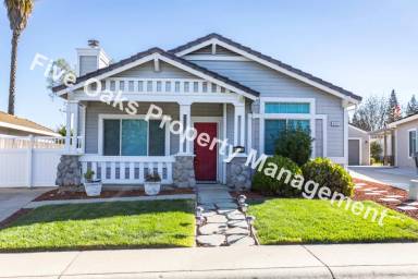 Main picture of 422 Carlson Way
