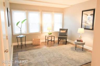 Main picture of 1310 Admiral Blvd