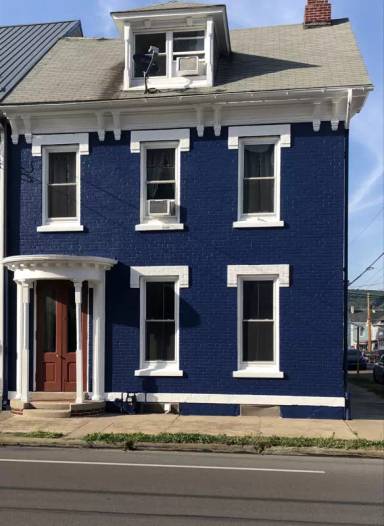 Main picture of 159 E Market St