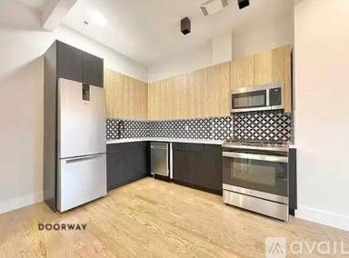 Main picture of 1152 Broadway